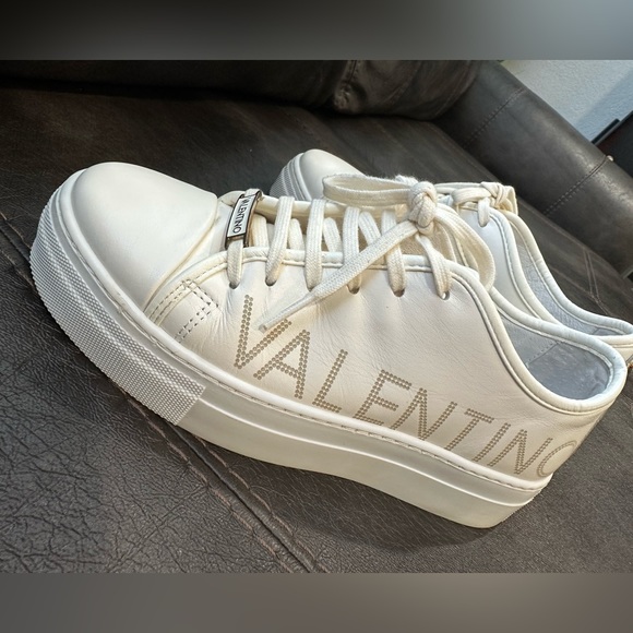 Valentino Shoes - Picture 3 of 8